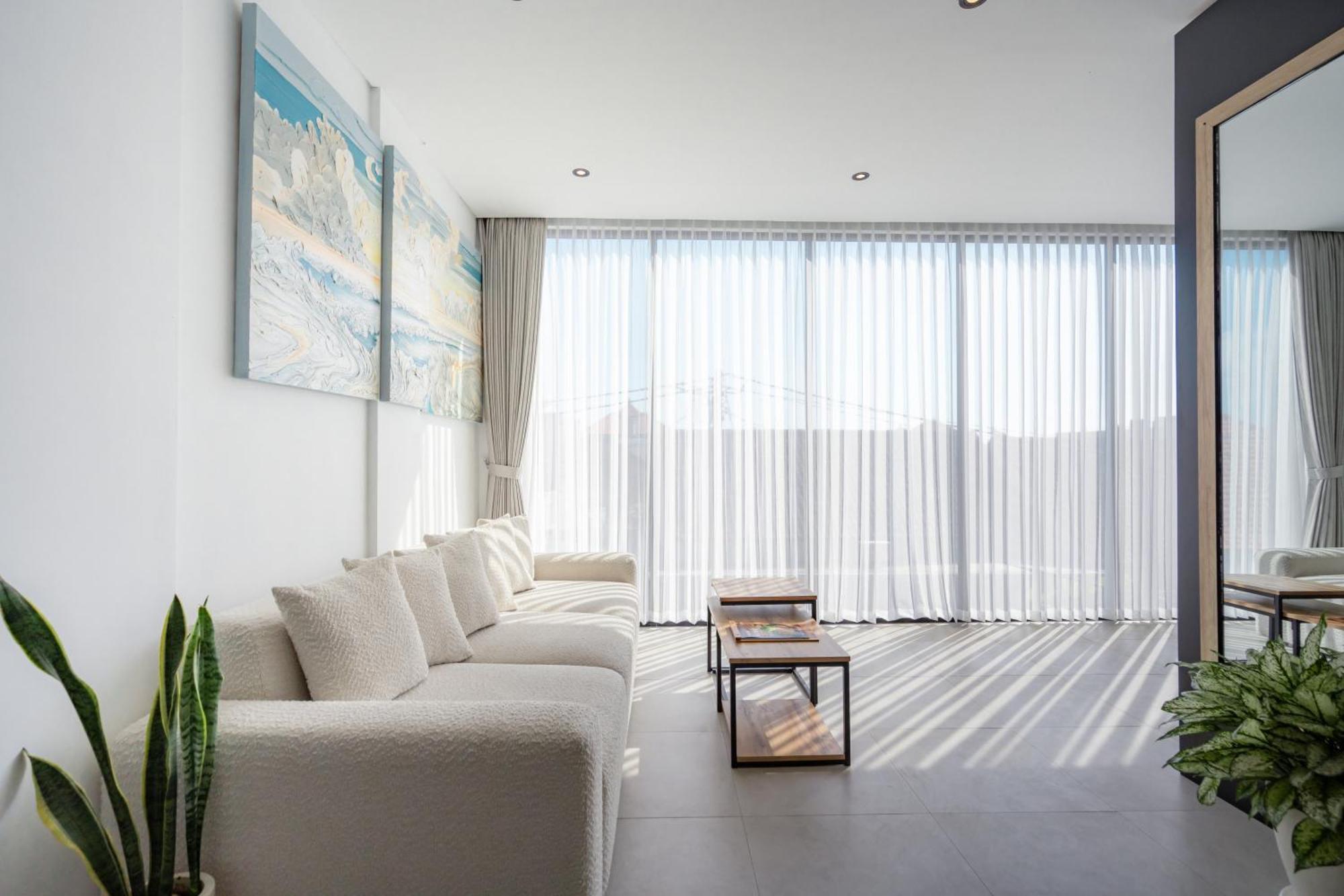 Onyx Beach Hotel Canggu Buitenkant foto