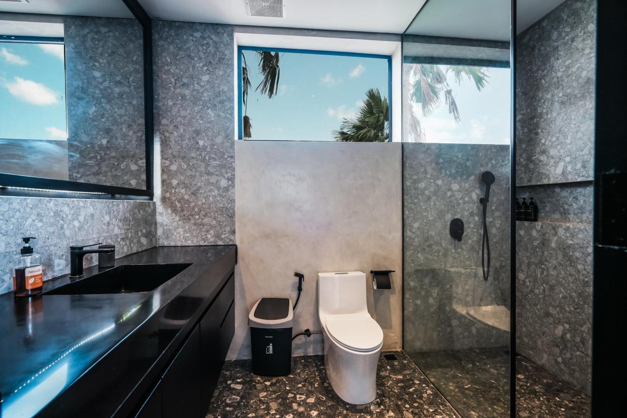 Onyx Beach Hotel Canggu Buitenkant foto