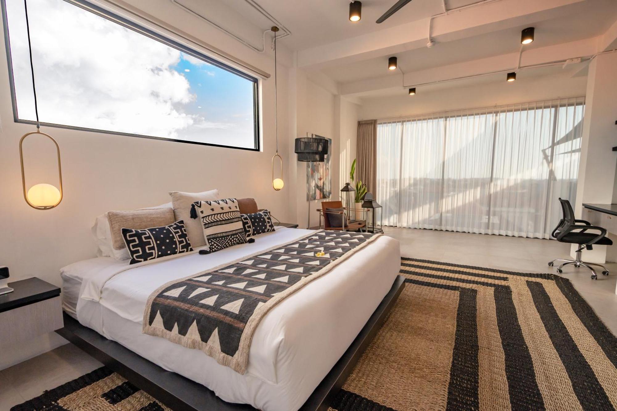 Onyx Beach Hotel Canggu Buitenkant foto