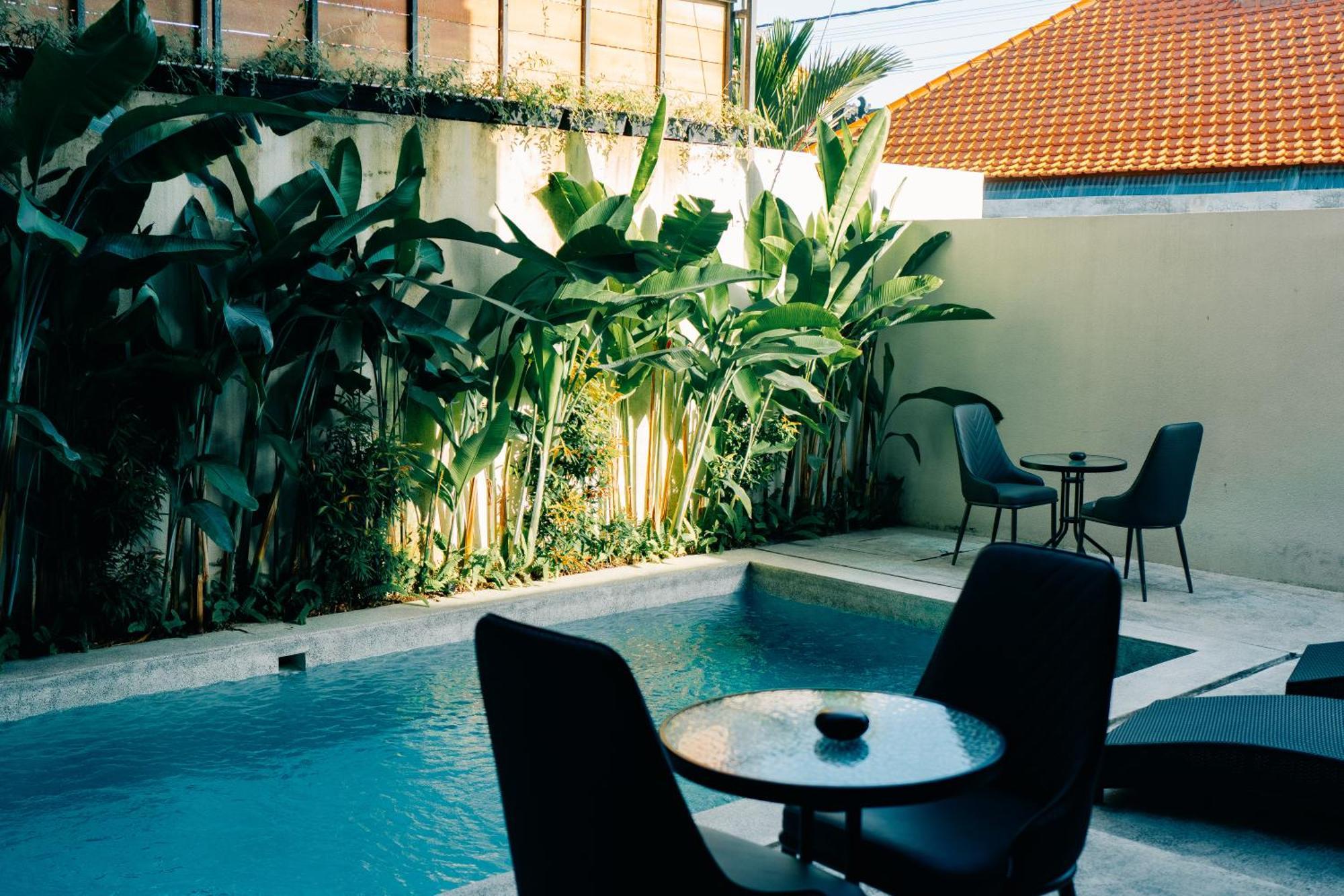Onyx Beach Hotel Canggu Buitenkant foto